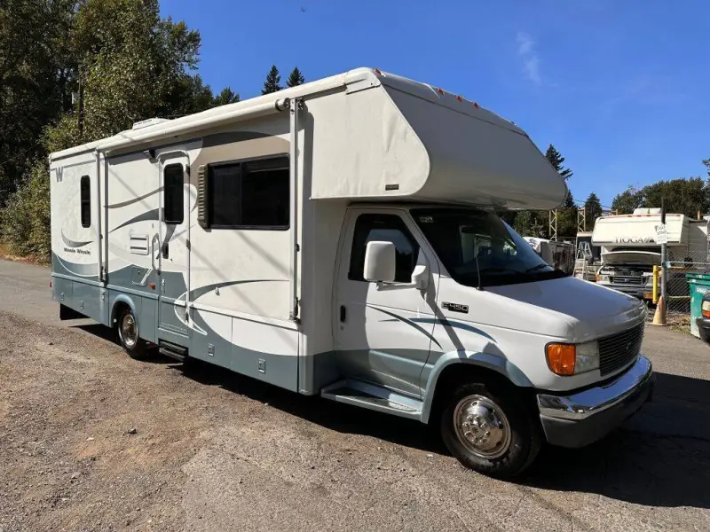 2005 Winnebago Minnie Winnie photo 17