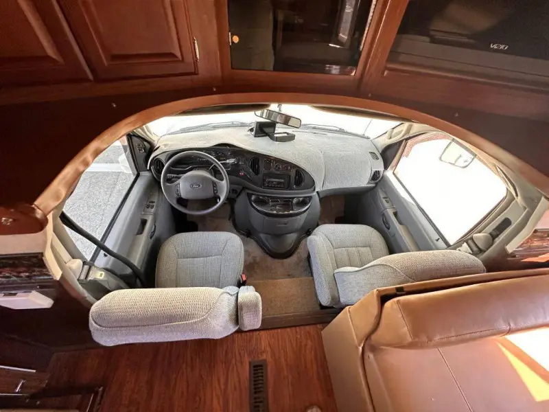 2005 Winnebago Minnie Winnie photo 10
