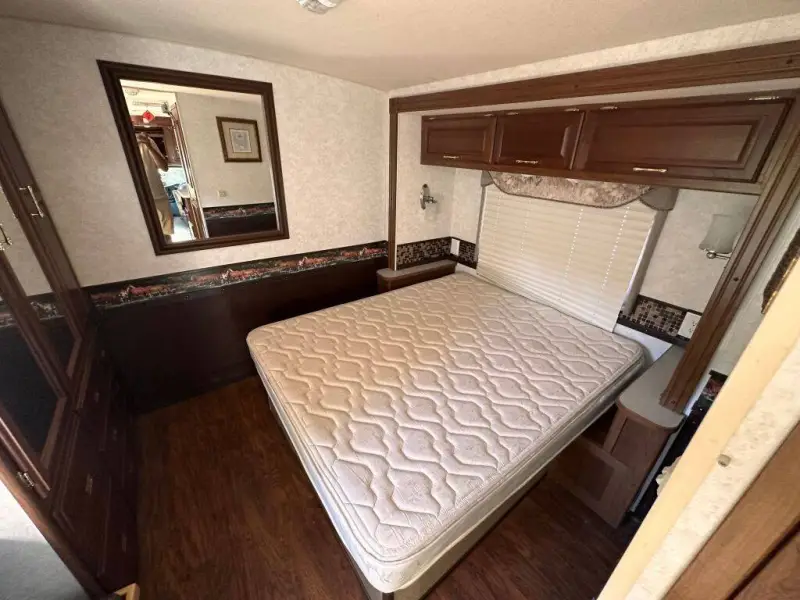 2005 Winnebago Minnie Winnie photo 4