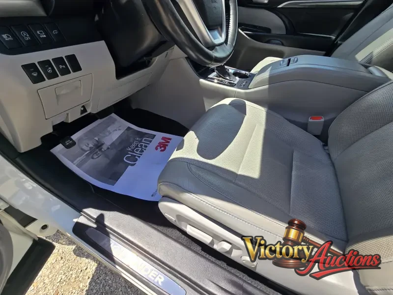 2018 Toyota Highlander Limited AWD photo 23
