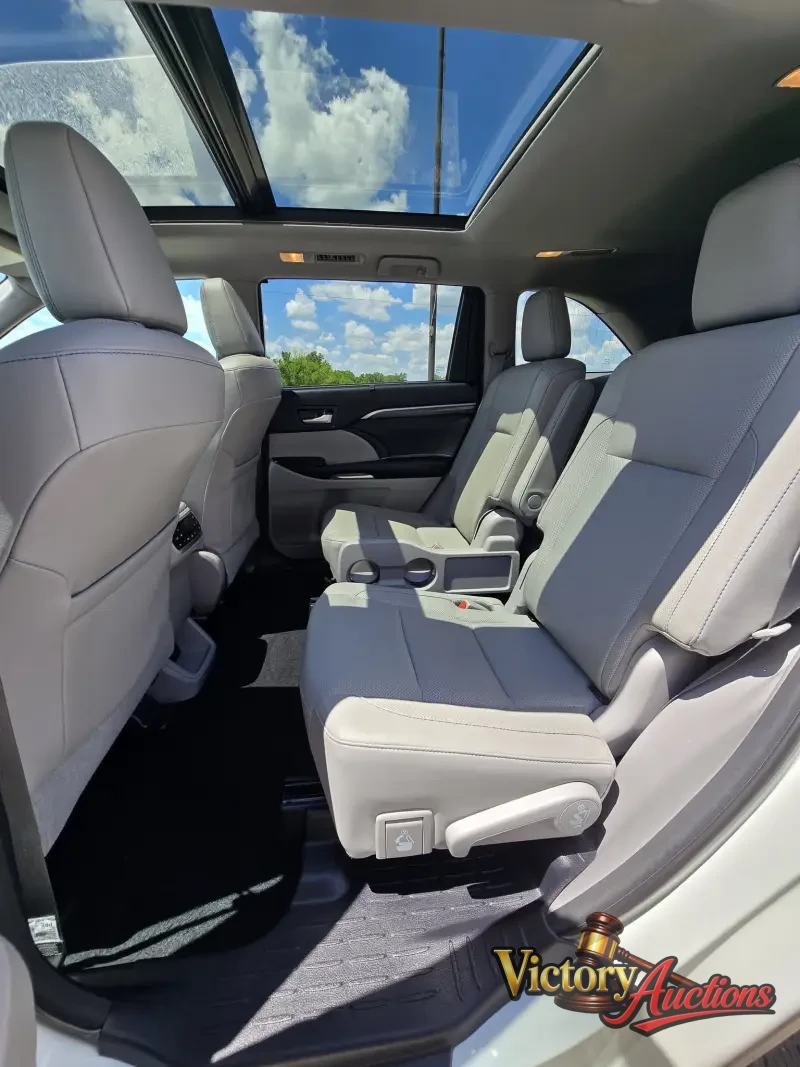 2018 Toyota Highlander Limited AWD photo 14