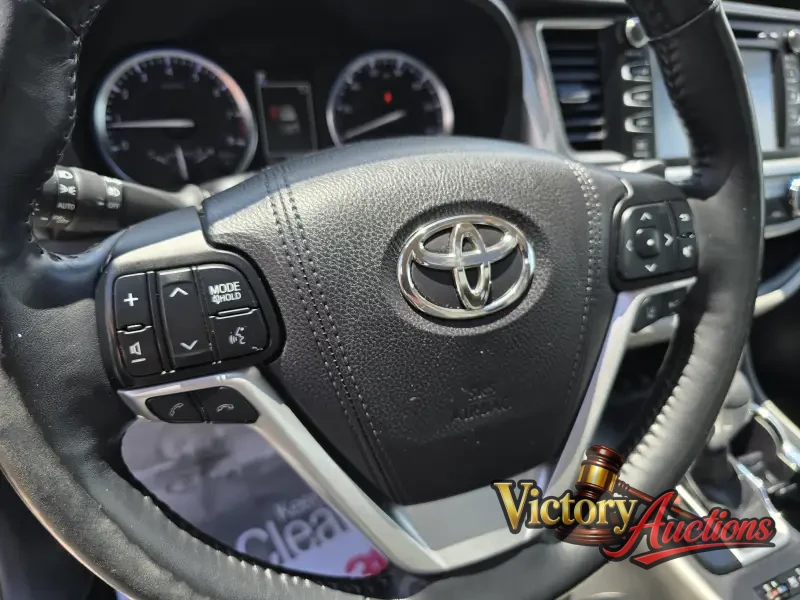 2018 Toyota Highlander Limited AWD photo 16