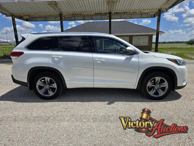 2018 Toyota Highlander Limited AWD photo 39