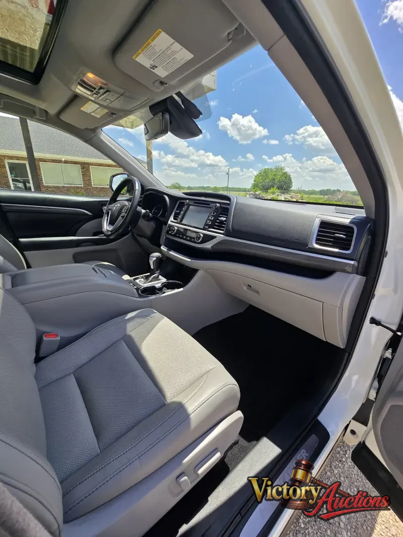 2018 Toyota Highlander Limited AWD photo 6