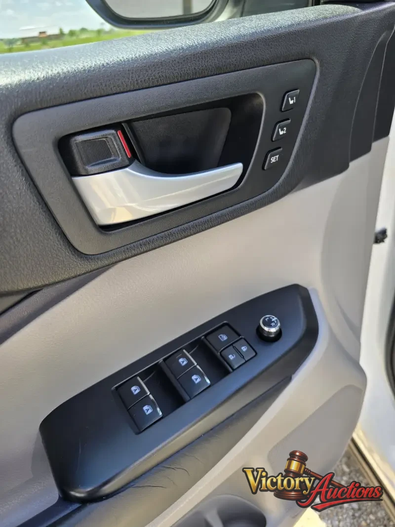 2018 Toyota Highlander Limited AWD photo 22