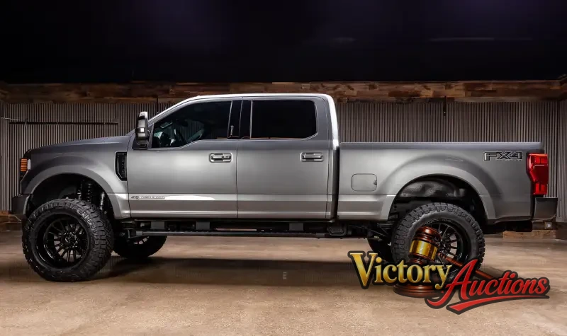 2022 Ford F250 Lariat photo 2