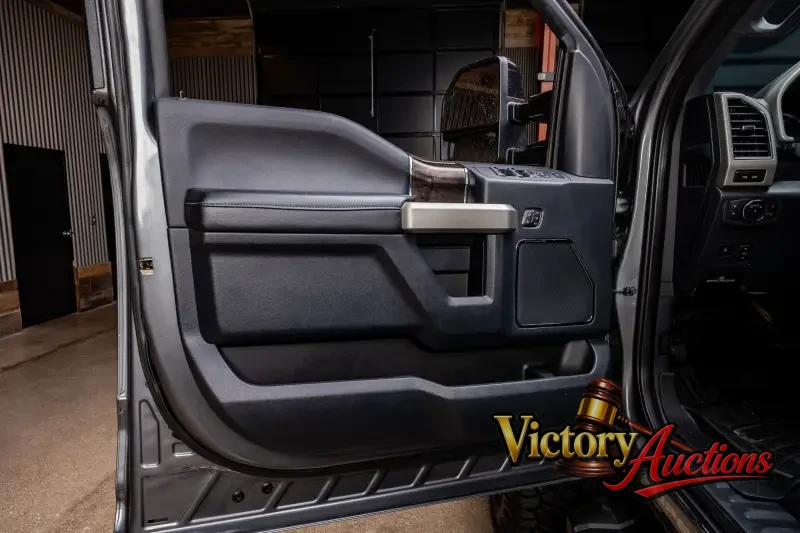 2022 Ford F250 Lariat photo 33