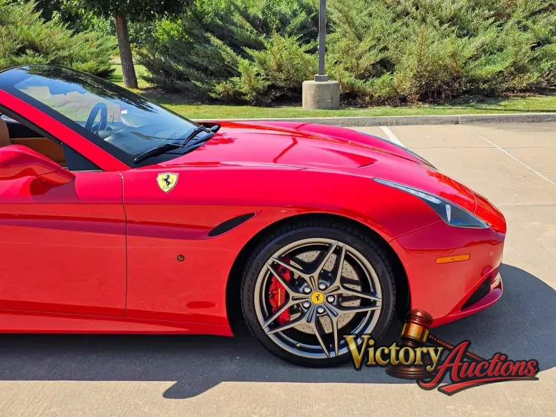 2018 Ferrari California T photo 32