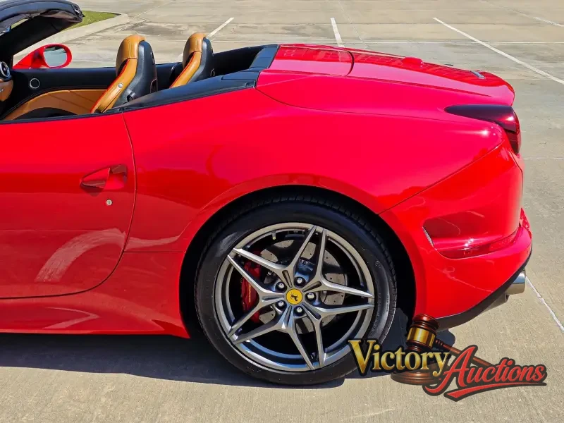 2018 Ferrari California T photo 27