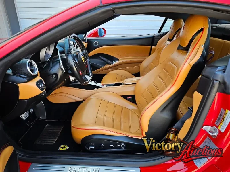 2018 Ferrari California T photo 10