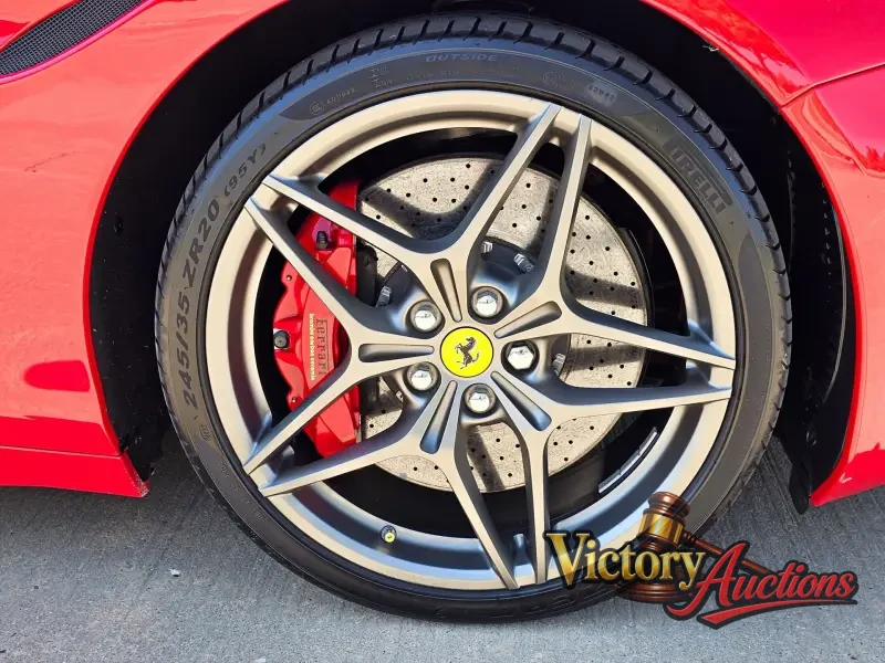 2018 Ferrari California T photo 33