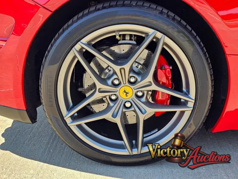 2018 Ferrari California T photo 34