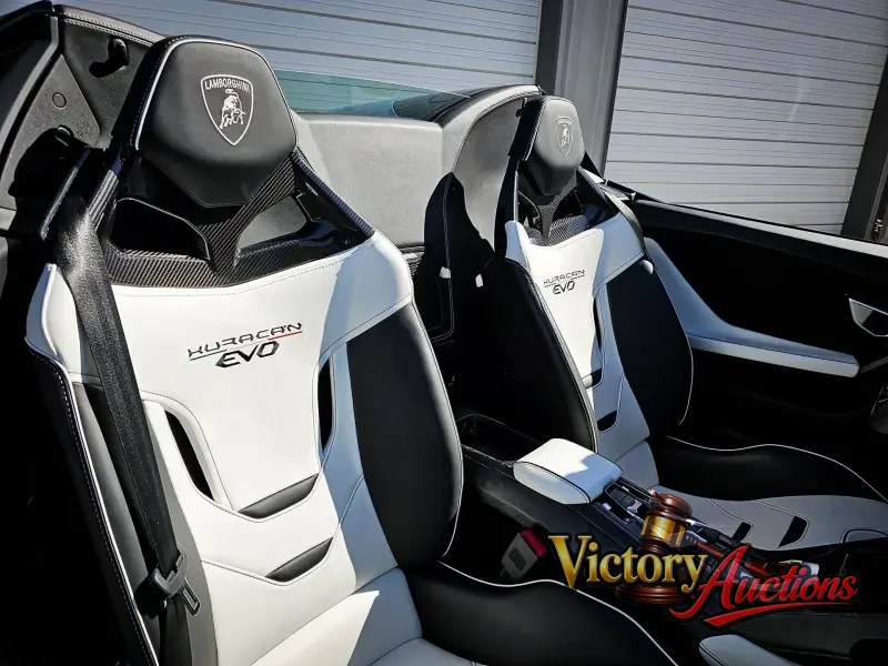 2022 Lamborghini Huracan EVO Spyder photo 40
