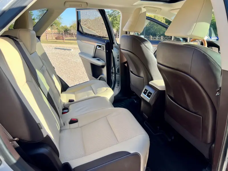 2019 Lexus RX 350L Sport Utility 4D AWD/4WD photo 21