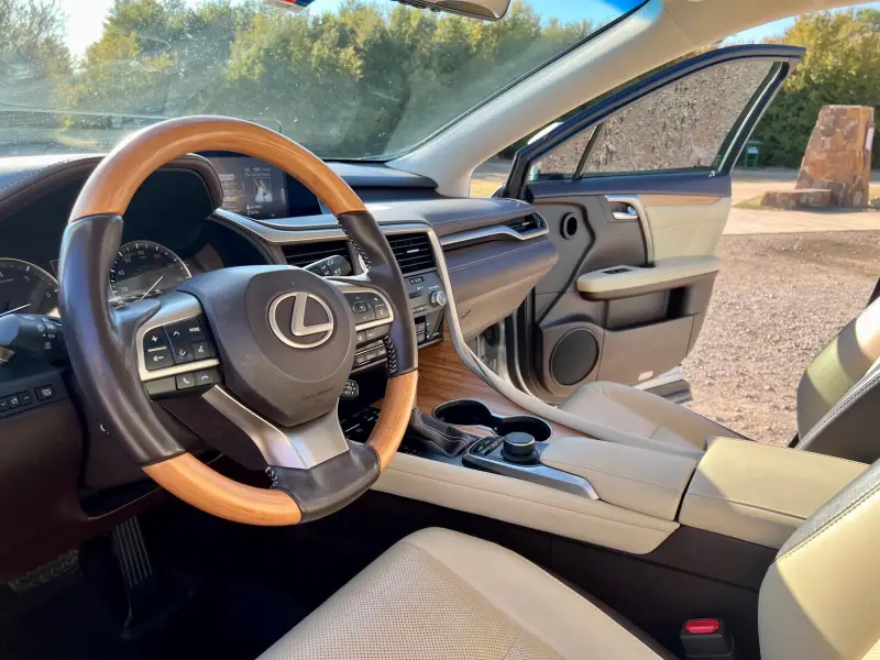 2019 Lexus RX 350L Sport Utility 4D AWD/4WD photo 18