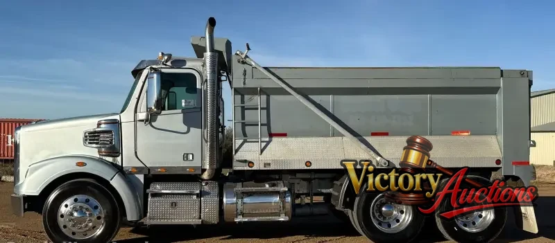 2013 Freightliner Coronado Dump Truck photo 8