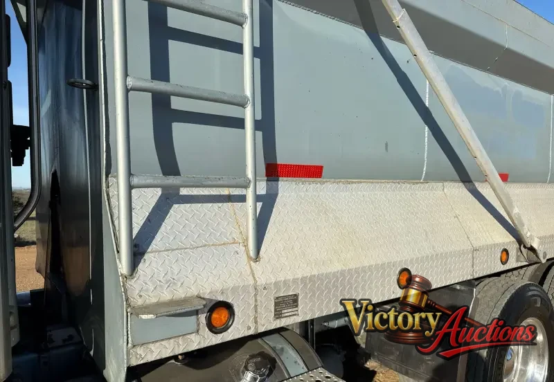 2013 Freightliner Coronado Dump Truck photo 24
