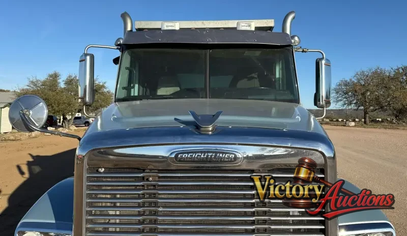 2013 Freightliner Coronado Dump Truck photo 12