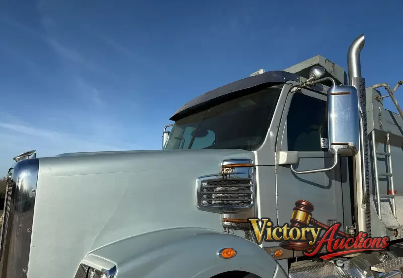 2013 Freightliner Coronado Dump Truck photo 10