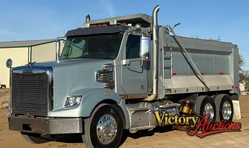 2013 Freightliner Coronado Dump Truck photo 1