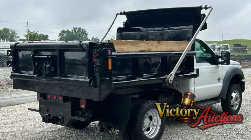 2011 Ford F-450 Super Duty XL Dump Truck photo 6