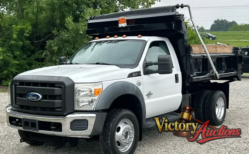 2011 Ford F-450 Super Duty XL Dump Truck photo 2