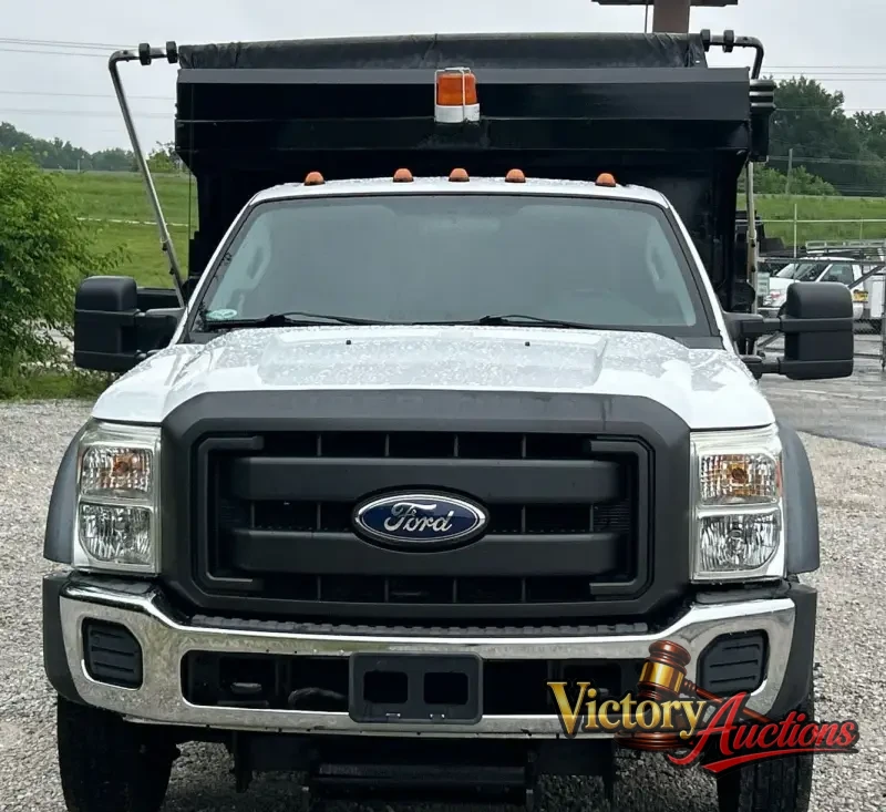 2011 Ford F-450 Super Duty XL Dump Truck photo 3