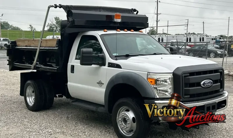2011 Ford F-450 Super Duty XL Dump Truck photo 4