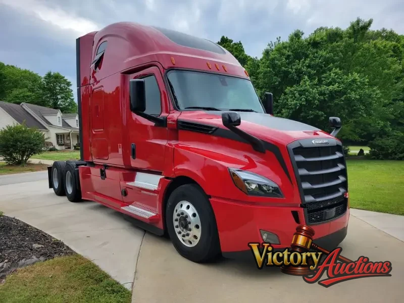 2022 Freightliner Cascadia 126 Semi Truck photo 12