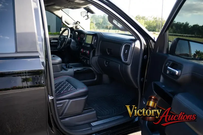2022 Chevrolet Silverado 1500 RST photo 12