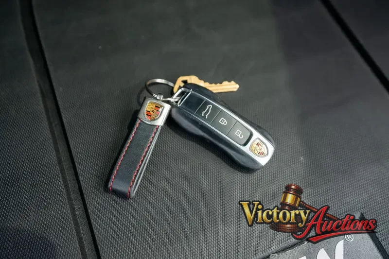 2022 Porsche Cayenne photo 3