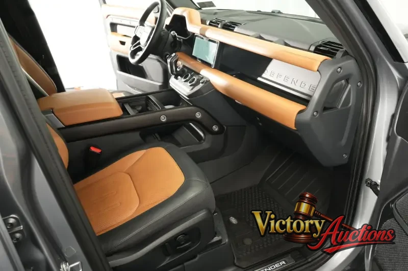 2021 Land Rover Defender 110 X Sport photo 32