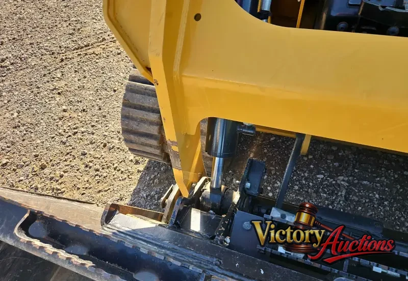 2019 Caterpillar 239D photo 17