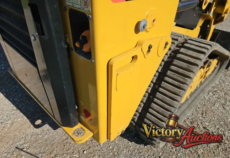 2019 Caterpillar 239D photo 23