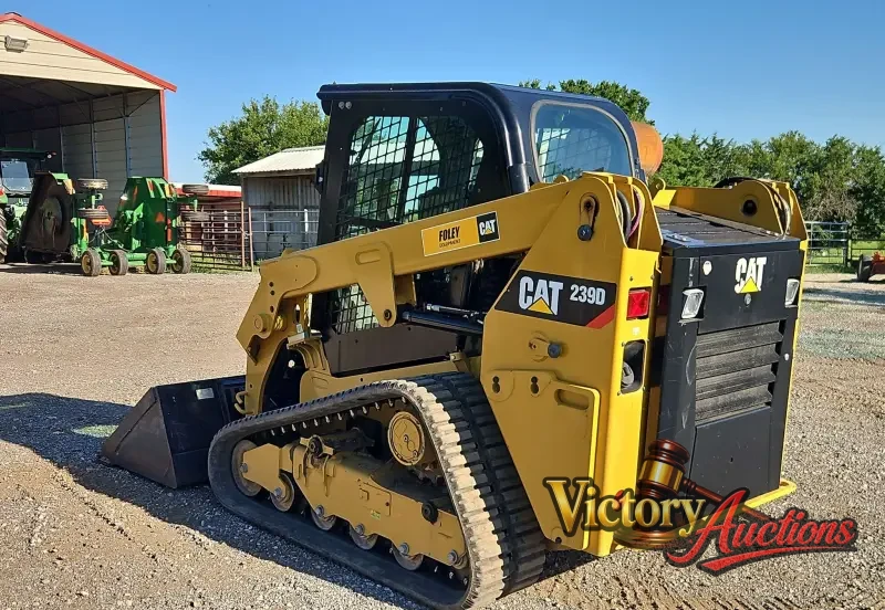 2019 Caterpillar 239D photo 9