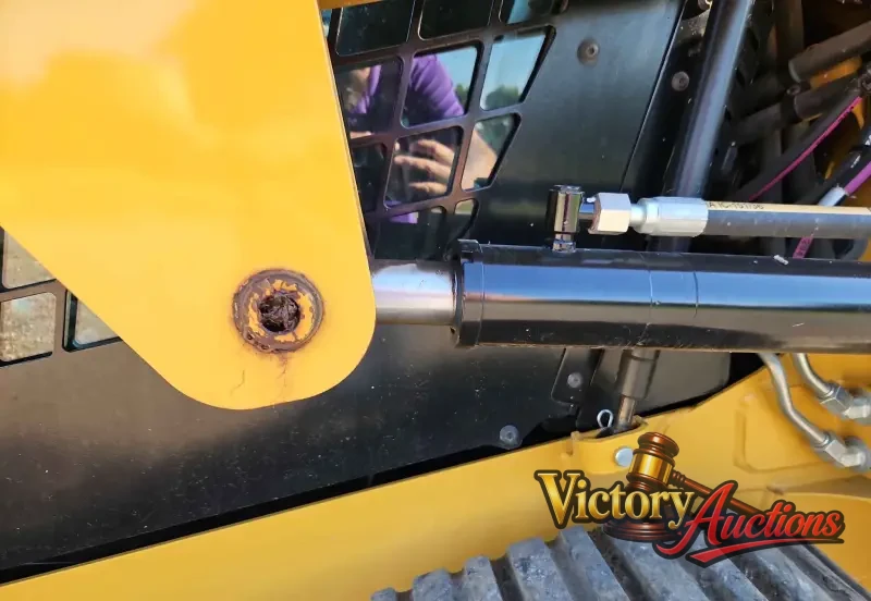2019 Caterpillar 239D photo 10