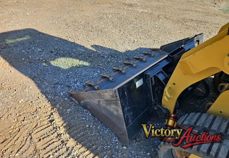 2019 Caterpillar 239D photo 11