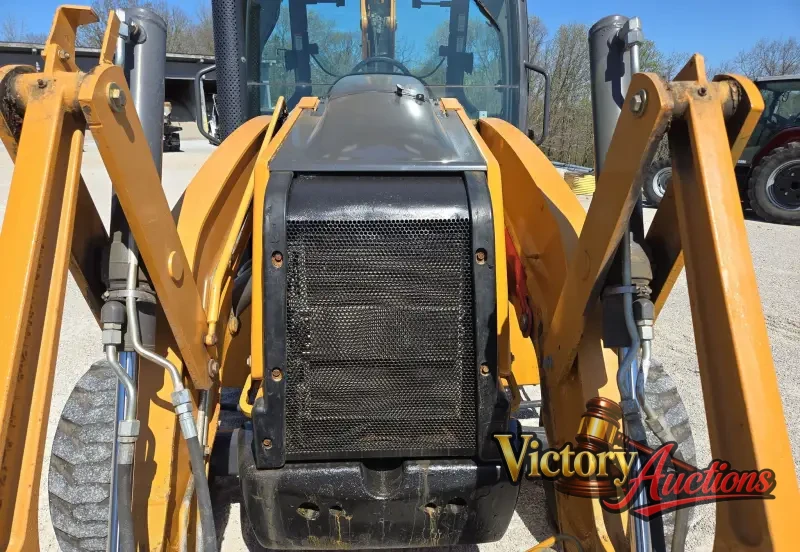 2016 Case 580 Super N photo 103