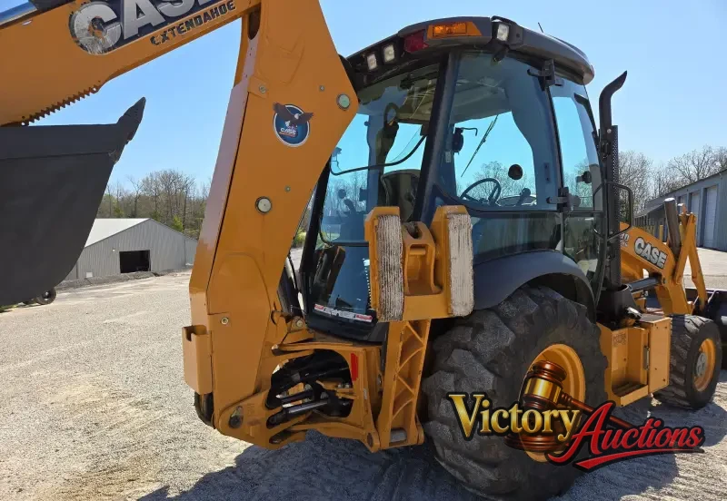 2016 Case 580 Super N photo 42