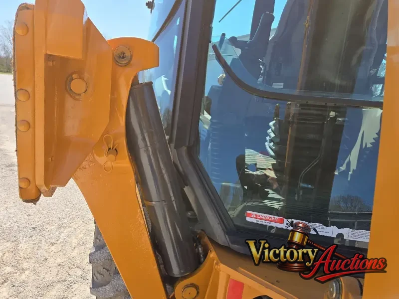 2016 Case 580 Super N photo 53