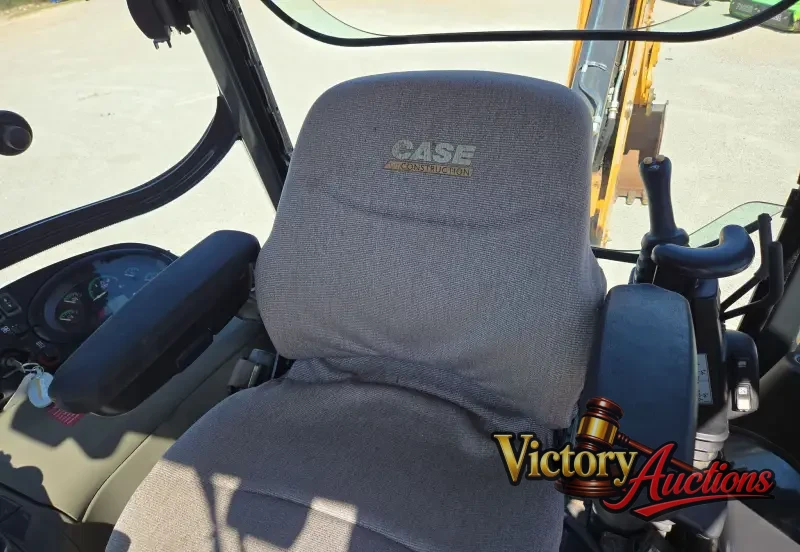 2016 Case 580 Super N photo 113