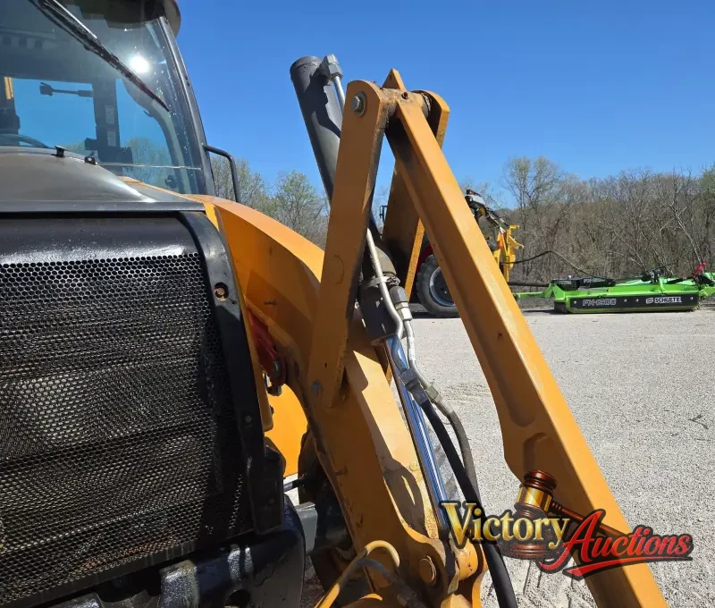 2016 Case 580 Super N photo 15