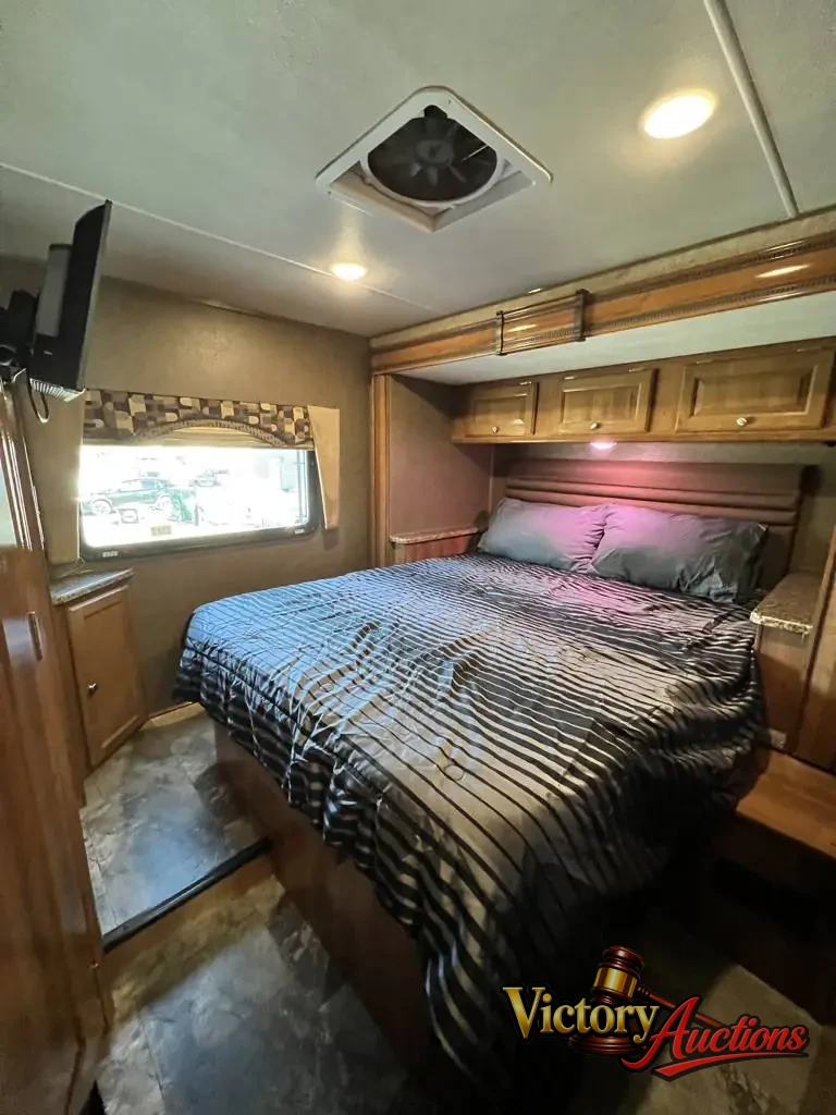 2019 Coachmen Leprechaun 260DS photo 10