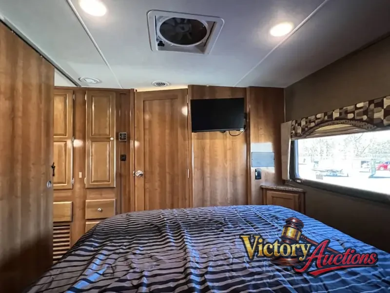 2019 Coachmen Leprechaun 260DS photo 7