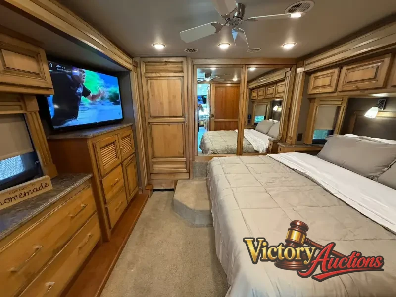 2018 Tiffin Allegro Red 33AA photo 24