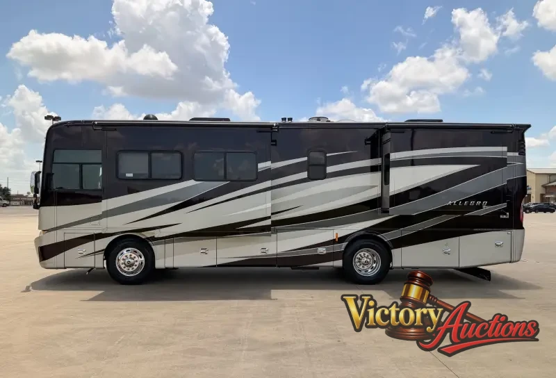 2018 Tiffin Allegro Red 33AA photo 13