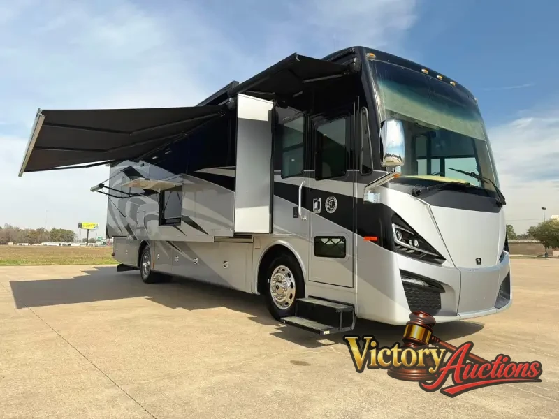 2020 Tiffin Phaeton 37BH photo 3