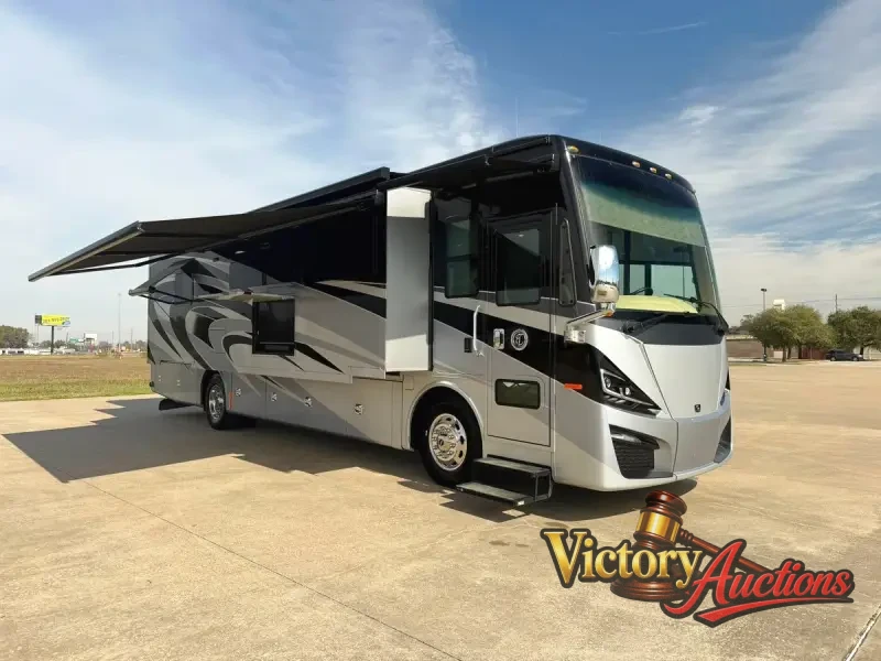 2020 Tiffin Phaeton 37BH photo 1