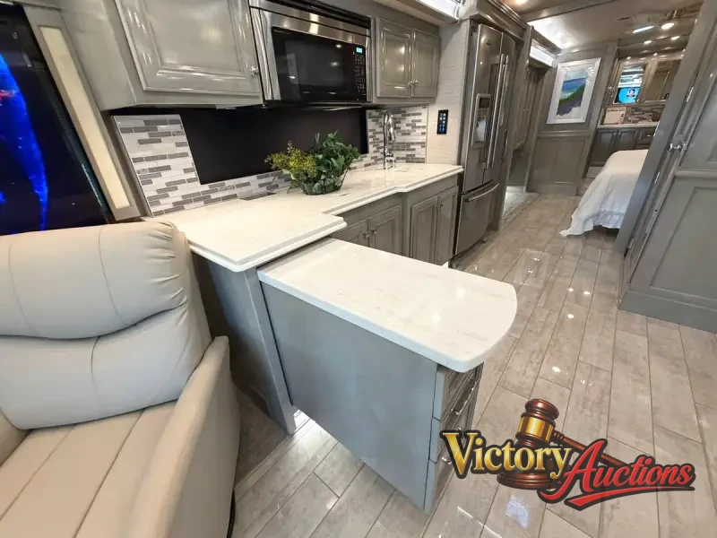 2020 Tiffin Phaeton 37BH photo 26