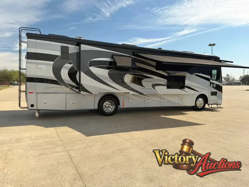 2020 Tiffin Phaeton 37BH photo 15